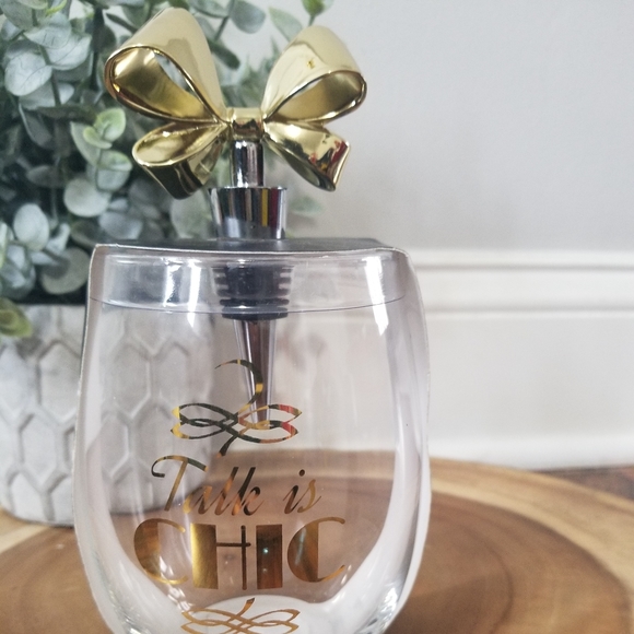 Other - 🥂NEW 16oz Stemless wine glass w/ bottle topper